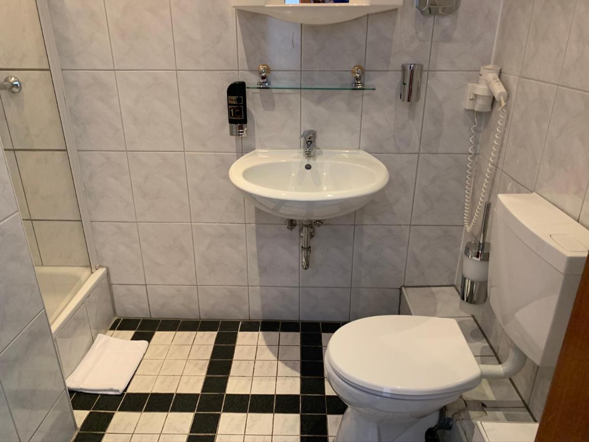 Hotel Am Ledermuseum Offenbach am Main Ngoại thất bức ảnh